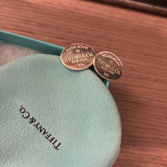 Cufflinks + Keyring - Picture 4 of 10